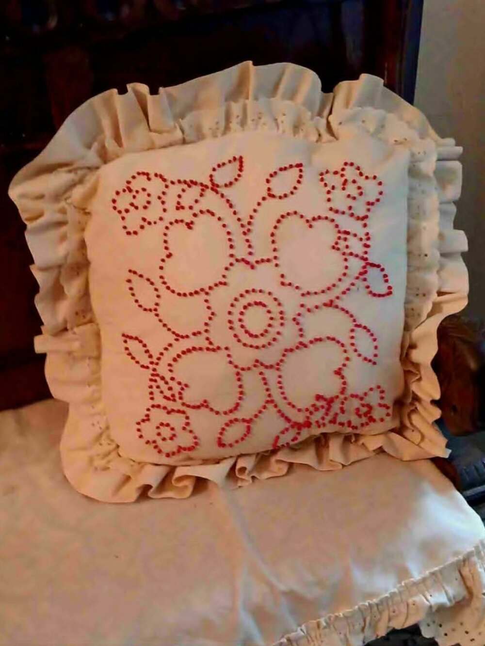 Antique/Vntg (1960's) handmade candlewick embroidered ruffle pillow -Like New